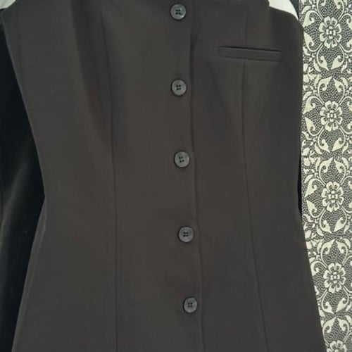 فستان ممزوج بفيست