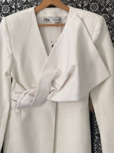 فستان بليزر مع فيونكة