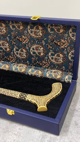 عكاز ملكي مطعم بالنحاس والعاج