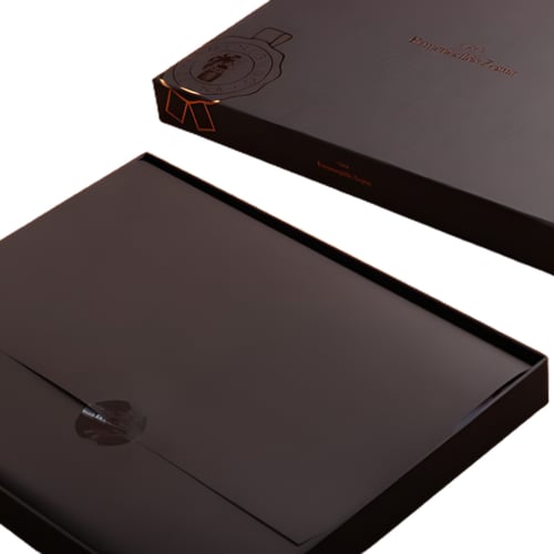 شماغ أحمر من زينيا | تصميم كلاسيكي بخامة فاخرة