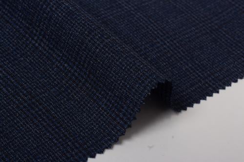 قماش شتوي رجالي من زينيا كاروهات كحلي فاتح