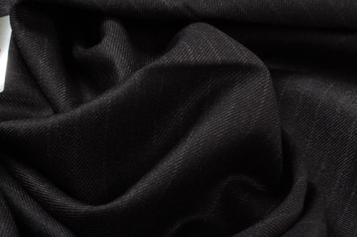 قماش شتوي رجالي مقلم تقليمه كلاسيكيه لون أسود كذاب