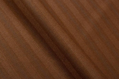 قماش شتوي رجالي مقلم تقليمه وسيعه بظل لون جملي