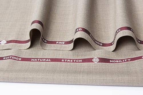 صوف ايطالي بيج ممزوج بتيتانيوم أنيق