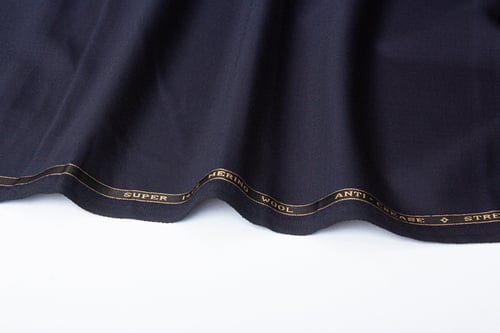 صوف ايطالي كحلي ياقوتي فاخر