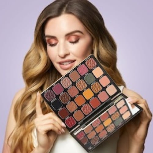 باليت ضلال عيون من تارت