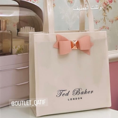 تيد بيكر حجم صغير