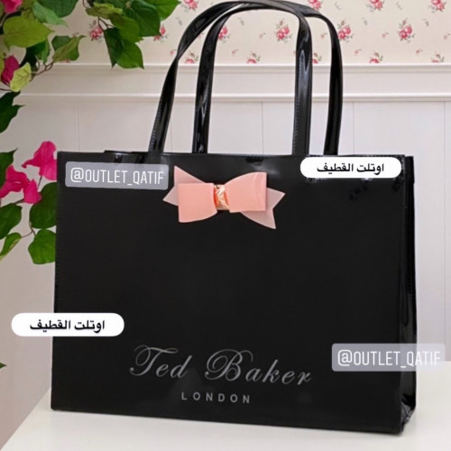 تيد بيكر كبير عرضي