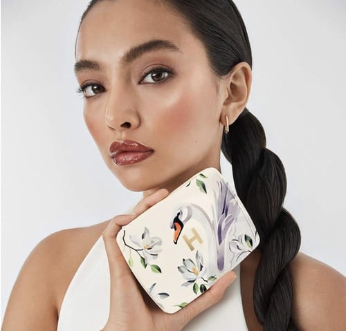 باليت اورقلاس Hourglass