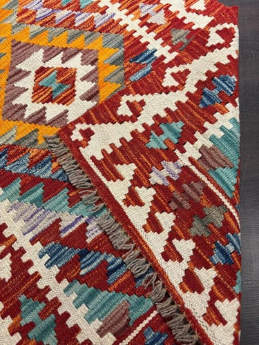 Kilim330