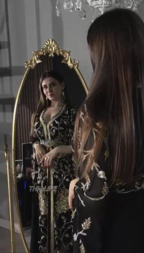 قماش-مخور حرير مع تطريز على الصدر والأكمام تلي بحر...