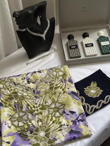 مخور حرير مخرم مع طرحة مطرزة