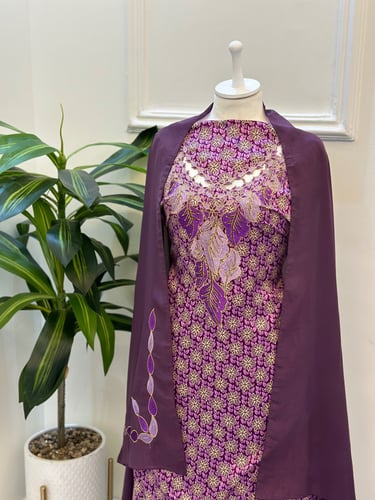 مخور مخرم حرير متروس فصوص اندونسي ناعم مع طرحة مطر...