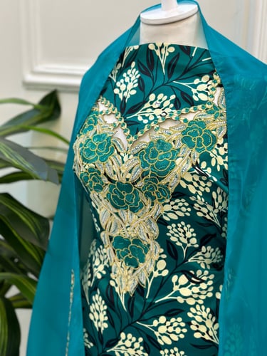 مخور مخرم حرير متروس فصوص اندونسي ناعم مع طرحة مطر...