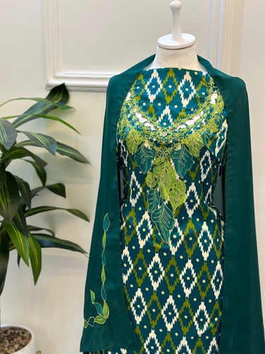 مخور مخرم حرير متروس فصوص اندونسي ناعم مع طرحة مطر...