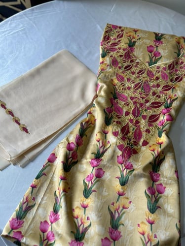 مخور حرير مع طرحة