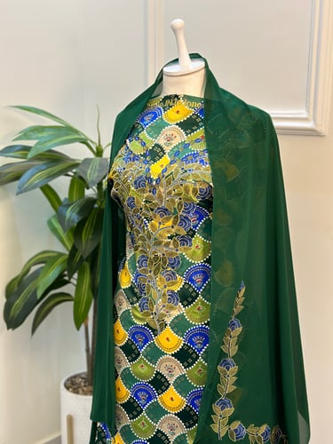 مخور مخرم حرير متروس فصوص اندونسي ناعم مع طرحة مطر...