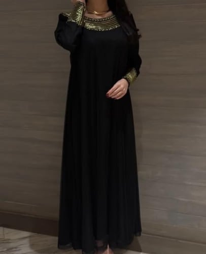 قماش-مخور حرير مع تطريز على الصدر والأكمام تلي بحر...