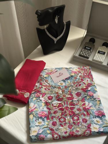 مخور حرير مخرم مع طرحة مطرزة