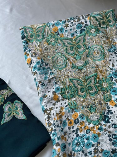 مخور حرير مخرم مع طرحة مطرزة