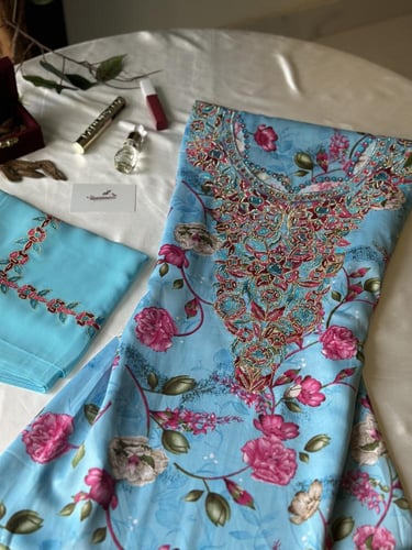 مخور حرير مع طرحة