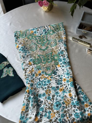 مخور حرير مخرم مع طرحة مطرزة