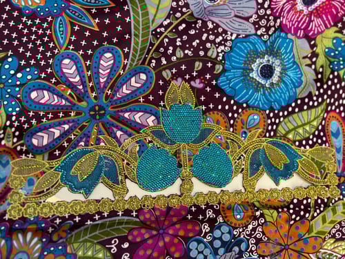 مخور حرير متروس فصوص اندونسي ناعم مع طرحة مطرزة