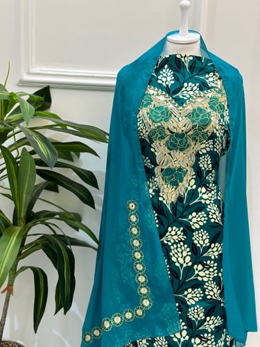 مخور مخرم حرير متروس فصوص اندونسي ناعم مع طرحة مطر...