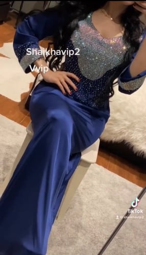 مخور حرير ارماني مرصع بالكرستال مع بشت-كحلي