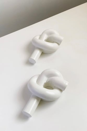 شمعدان عقدة