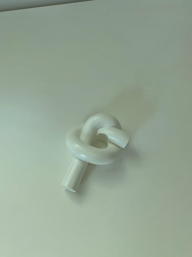 شمعدان عقدة