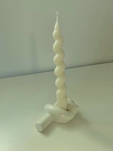 شمعدان عقدة