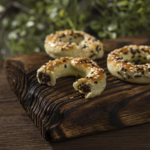 معمول اساور حشوة تمر بر بالحبة البركة والسمسم بدون...