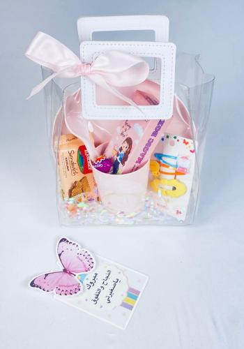 طقم أنيق لتوزيعات التخرج، يتكوّن من محفظة جلد وسلس...