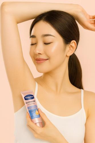 فازلين برايت اند دراي عصار Vaseline