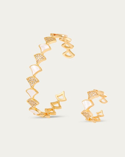 طقم اسوارة وخاتم بتصميم عالمي ذهبي من خاتون®