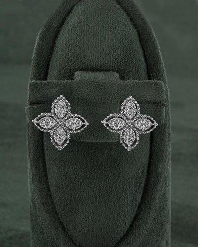 طقم سلسال وحلق شوكر مرصع بالزركون تصميم فضي