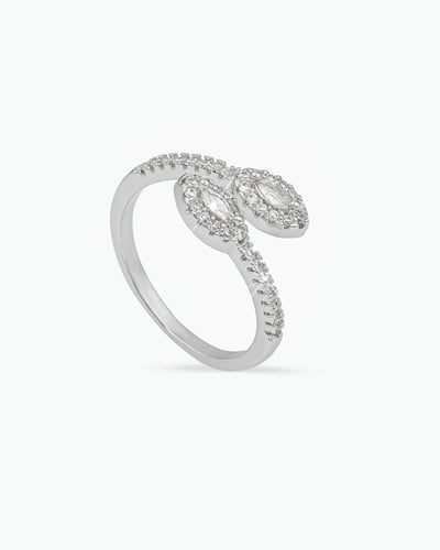 خاتم كوكتيل ناعم تصميم فضي بلمعة الألماس