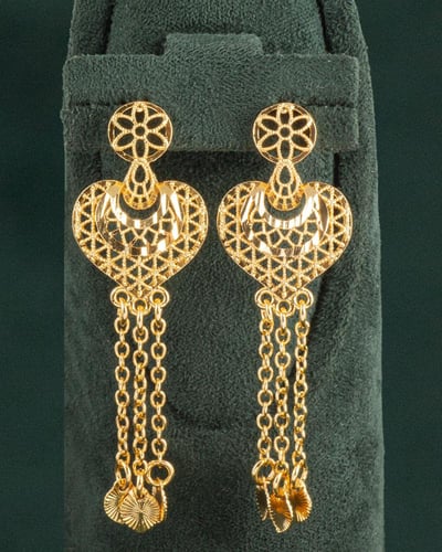 طقم مجوهرات بديل الذهب بتصميم القلوب الساحرة