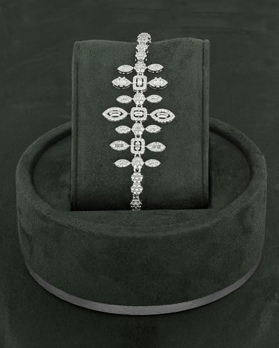 طقم نسائي فضي عريض فاخر بالزركون الفضي