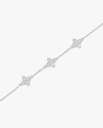 اسوارة الزهرة الماسية بتصميم فضي بفصوص الزركون