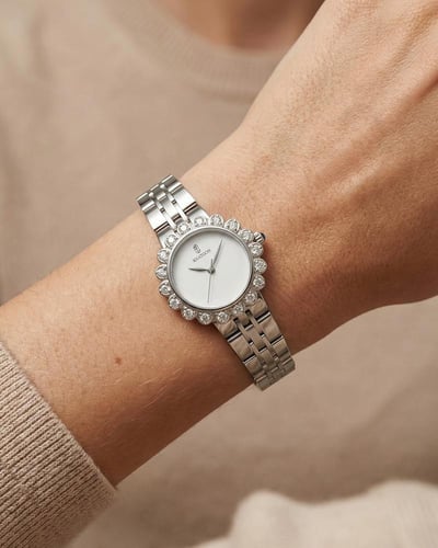 ساعة فضية من خاتون® للنساء باطار مزين بالزركون