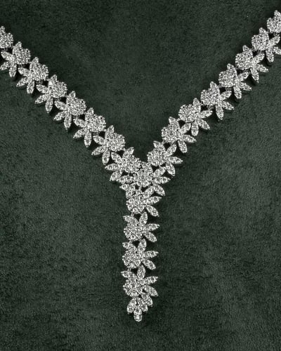 طقم زركون للنساء محلى بفصوص الزركون