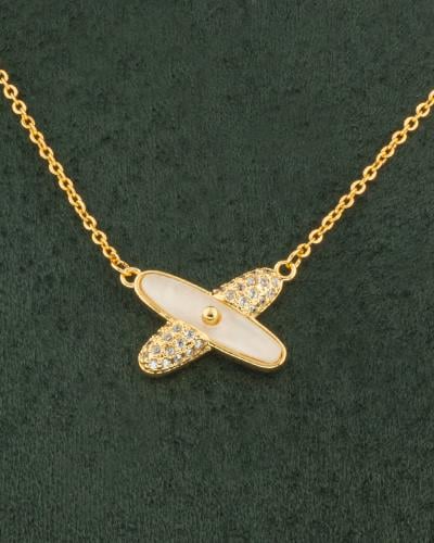 سلسال ذهبي بتصميم المشبك حرف x