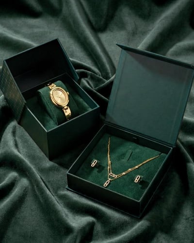 طقم زركون سلسال وحلق مع ساعة خاتون لعشاق الفخامة