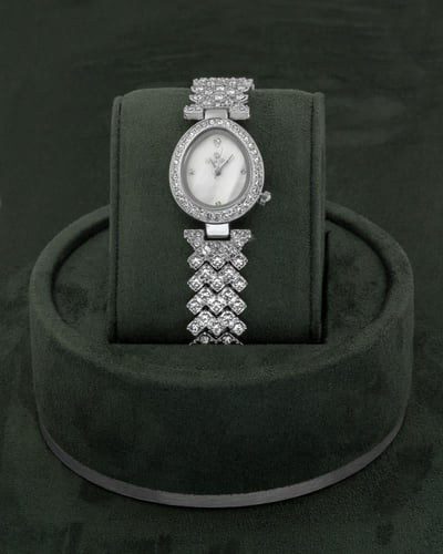طقم زركون راقي مع ساعة فخمة بتصميم ألماس