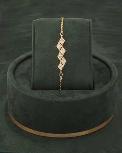 طقم زركون مع ساعة هدية راقية للنساء الانيقات