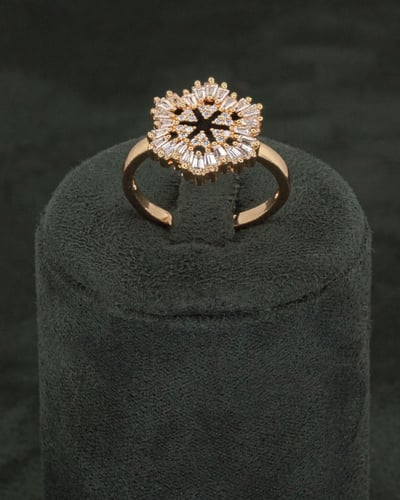 طقم مجوهرات ناعم مزخرف بأحجار الزركون