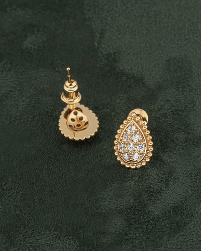 أقراط الماسية بتصميم الباجيت الذهبي للنساء