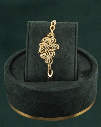 طقم نسائي مع ساعة من خاتون® - أفخم هدايا ست الحباي...